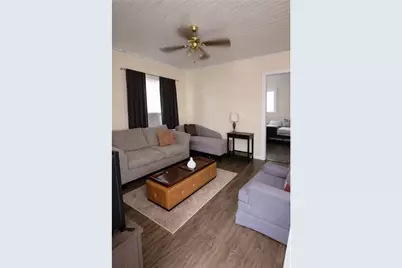 928 W Victory Drive, Savannah, GA 31415 - Photo 15