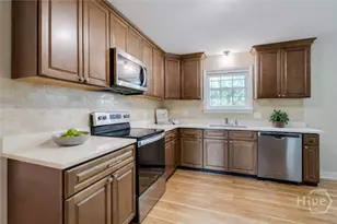 322 Suncrest Blvd, Savannah, GA 31410 - Photo 7