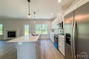 124 Providence Loop, Hinesville, GA 31313 - Photo 7