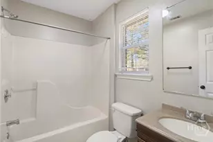 70 E Kenny Dr, Hinesville, GA 31313 - Photo 23