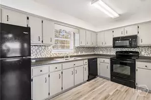 70 E Kenny Dr, Hinesville, GA 31313 - Photo 15