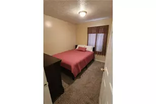 231 Holiday Cir, Savannah, GA 31419 - Photo 9