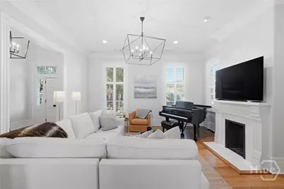 114 W Liberty Street, Savannah, GA 31401 - Photo 9