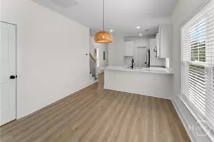 1203 E Bolton St, Savannah, GA 31401 - Photo 11