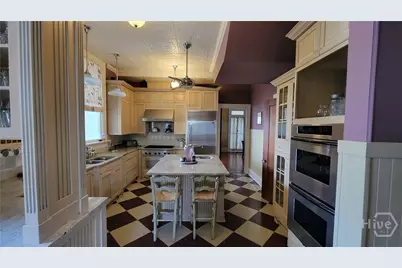 920 E Victory Drive, Savannah, GA 31405 - Photo 17