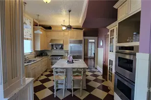 920 E Victory Dr, Savannah, GA 31405 - Photo 17