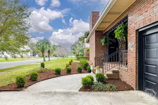 719 E 55th St, Savannah, GA 31405 - Photo 3