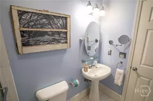 110 Barnard St, Savannah, GA 31401 - Photo 9