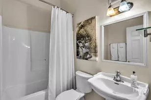 105 Whitaker St, Savannah, GA 31401 - Photo 15