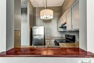 105 Whitaker St, Savannah, GA 31401 - Photo 7