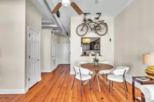 105 Whitaker St, Savannah, GA 31401 - Photo 9