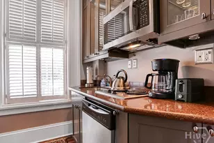 201 W Liberty St, Savannah, GA 31401 - Photo 11