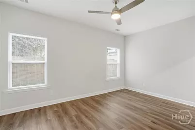 33 Travis Street, Savannah, GA 31406 - Photo 15