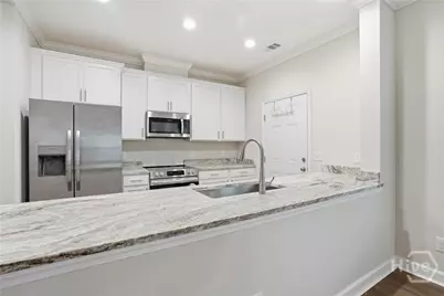 33 Travis Street, Savannah, GA 31406 - Photo 9