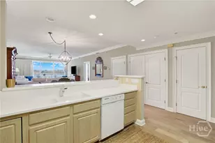 2902 River Dr, Savannah, GA 31404 - Photo 7