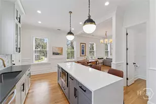 554 E Mc Donough St, Savannah, GA 31401 - Photo 9