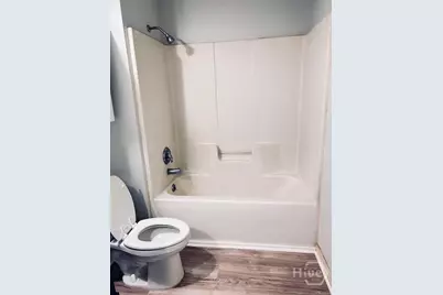 657 W 34th Street, Savannah, GA 31415 - Photo 9