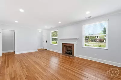 501 E 55th Street, Savannah, GA 31405 - Photo 7