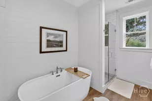 122 North St, Savannah, GA 31410 - Photo 23
