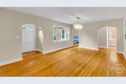 308 E 55th Street, Savannah, GA 31405 - Photo 7