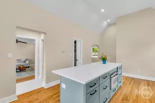 308 E 55th St, Savannah, GA 31405 - Photo 15