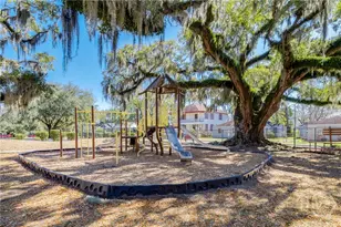1135 E Park Ave, Savannah, GA 31404 - Photo 51