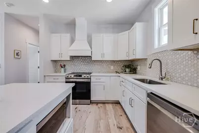 1135 E Park Avenue, Savannah, GA 31404 - Photo 13
