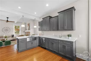 216 W Henry St, Savannah, GA 31401 - Photo 9