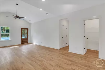 117 B Whitehall Avenue, Rincon, GA 31326 - Photo 7