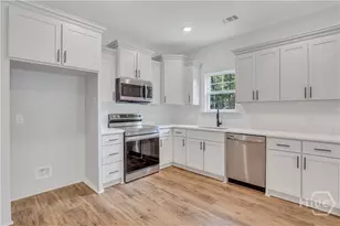 117 B Whitehall Ave, Rincon, GA 31326 - Photo 11