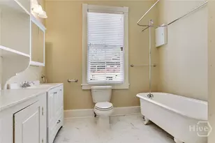 214 W Park Ave W, Savannah, GA 31401 - Photo 29