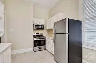 214 W Park Ave W, Savannah, GA 31401 - Photo 33