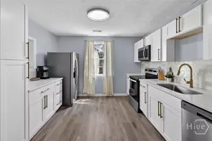 1923 Greenwood St, Savannah, GA 31404 - Photo 7