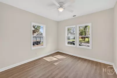 654 E 34th Street, Savannah, GA 31401 - Photo 13