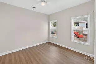 654 E 34th St, Savannah, GA 31401 - Photo 15
