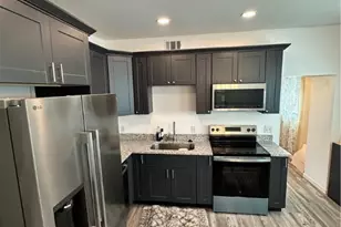 911 Crosby St, Savannah, GA 31415 - Photo 9