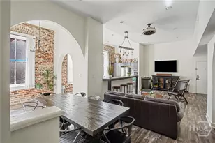110 Barnard St, Savannah, GA 31401 - Photo 11