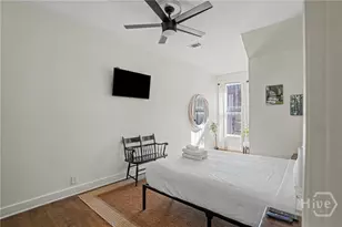 110 Barnard St, Savannah, GA 31401 - Photo 17
