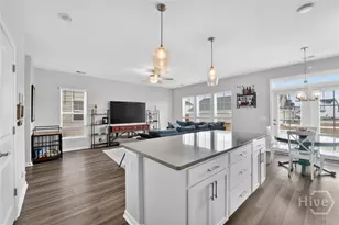 205 Flagler Dr, Savannah, GA 31419 - Photo 9