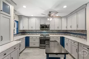 9 W Coquena Cir, Savannah, GA 31410 - Photo 7