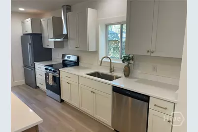 1510 E 49th Street, Savannah, GA 31404 - Photo 11