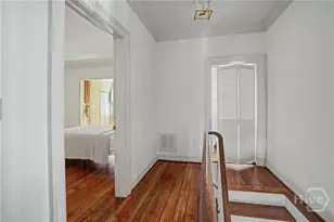 221 E Charlton St, Savannah, GA 31401 - Photo 25