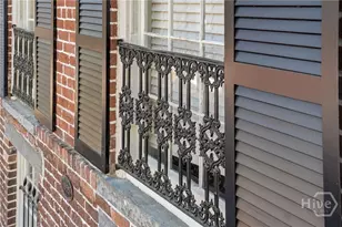 221 E Charlton St, Savannah, GA 31401 - Photo 15