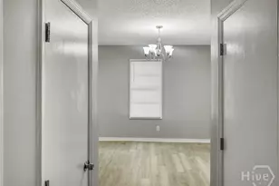 1402 New Castle St, Savannah, GA 31415 - Photo 9