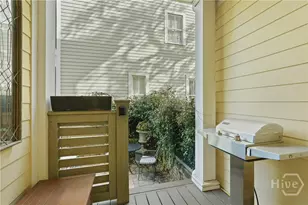 720 Tattnall St, Savannah, GA 31401 - Photo 13
