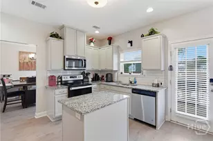 878 Fairview Cir, Hinesville, GA 31313 - Photo 17