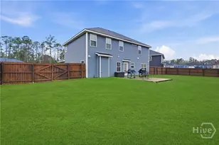 878 Fairview Cir, Hinesville, GA 31313 - Photo 5