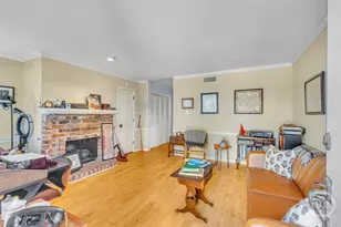 501 E Broughton St, Savannah, GA 31401 - Photo 31