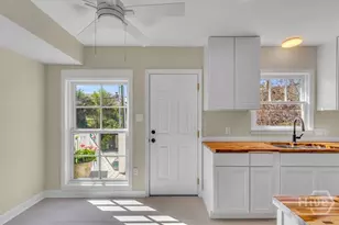 501 E Broughton St, Savannah, GA 31401 - Photo 13