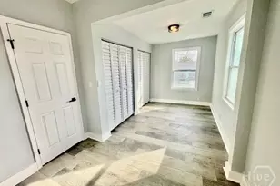1137 E Gwinnett St, Savannah, GA 31404 - Photo 9